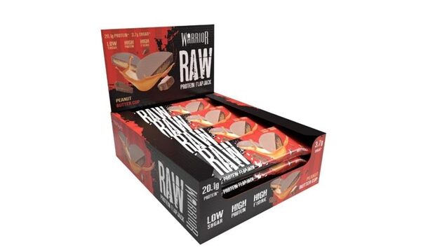 Warrior Raw Protein Flapjack batoniņi ar zemesriekstu sviestu – 12 batoniņi