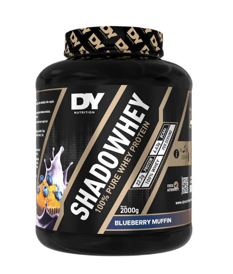 Dorian Yates ShadoWhey 100 % tīra sūkalu proteīna pulveris, melleņu kēkss – 2000 g